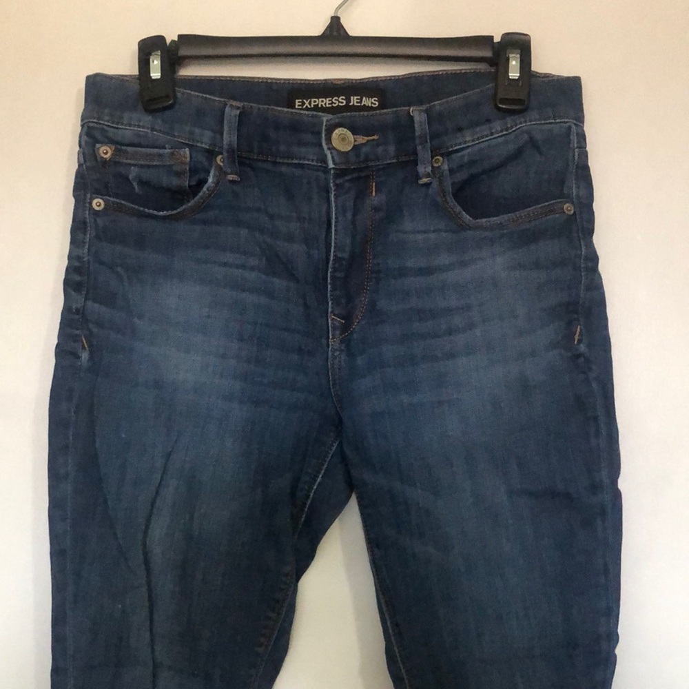 Express Distressed Cropped Jeans